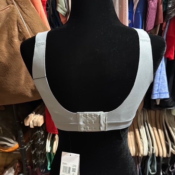 Nike Alpha Gray Sports Bra - Picture 3 of 8